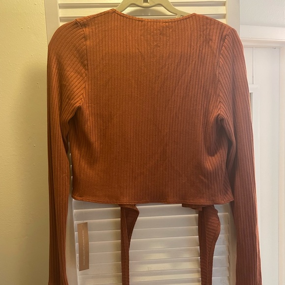NWOT Reformation Petalo Long Sleeve Wrap Top - Picture 6 of 6